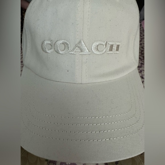 Coach Logo Embroidered Baseball Cap - Picture 4 of 9